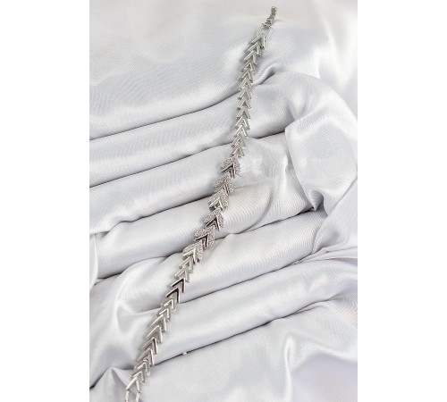 Pirinç Zirkon Taşlı Sıralı Ok Model Gümüş Renk Kadın Bileklik