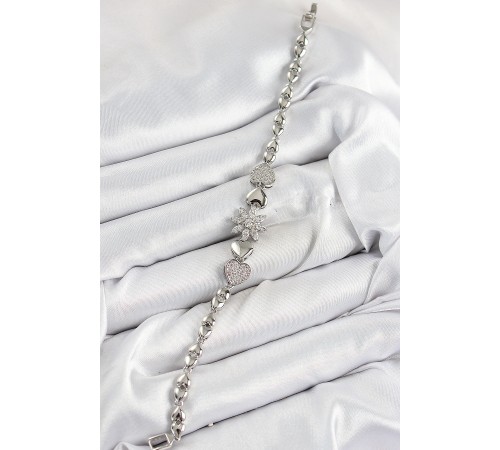 Pirinç Zirkon Taşlı Kalp Detaylı Çiçek Model Gümüş Renk Kadın Bileklik