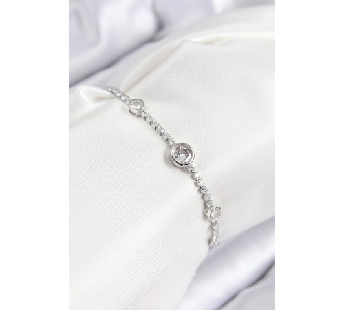 Pirinç Zirkon Taşlı Daire Model Gümüş Renk Asansörlü Kadın Bileklik