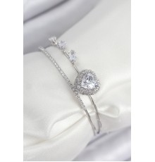 Pirinç Zirkon Taşlı Kalp Model Gümüş Renk Kadın Bileklik