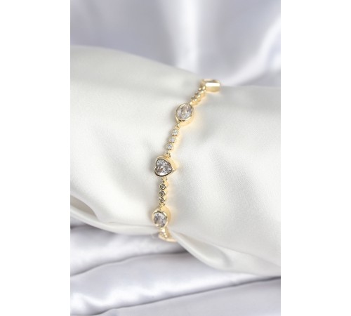 Pirinç Gold Renk Zirkon Taşlı Kalpli Model Kadın Bileklik
