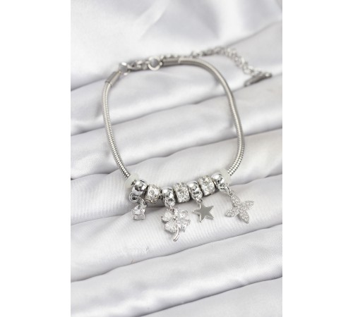 Gümüş Renk Pirinç Yonca Charmlı Kadın Bileklik