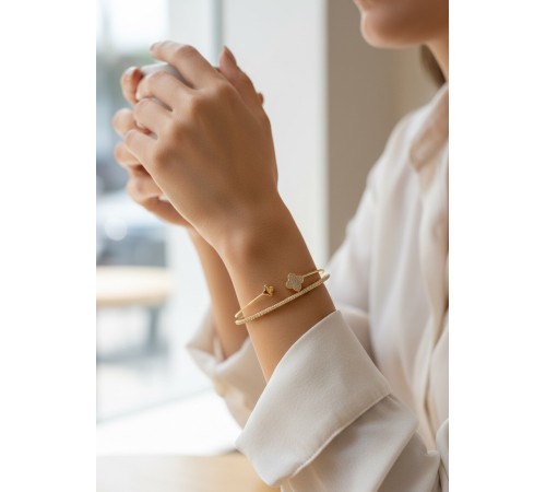 Yonca Model Pirinç Gold Renk Kadın Bileklik