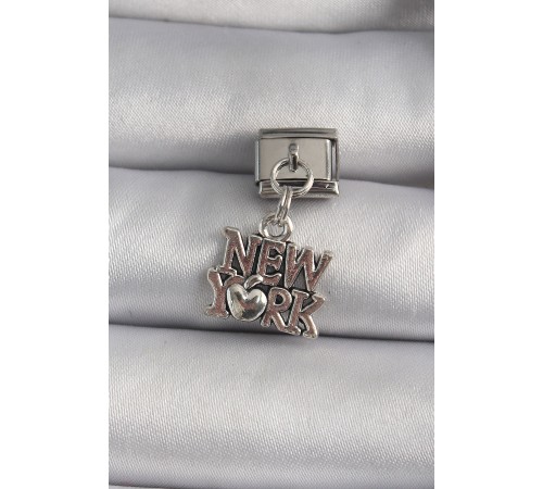 316L Çelik Gümüş Renk Sallantı New York Yazı Model Nomination Charm