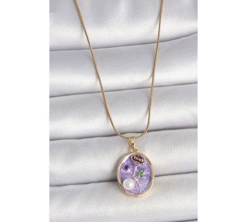 316L Çelik Gold Renk Zincir Mor Çiçek İşlemeli İnci Detay Portre Model Kadın Kolye