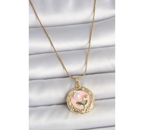 316L Çelik Gold Renk Zincir Pembe Çiçek İşlemeli inci Detay Portre Model Kadın Kolye