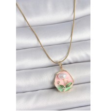 316L Çelik Gold Renk Zincir Pembe Çiçek İşlemeli İnci Detay Portre Model Kadın Kolye