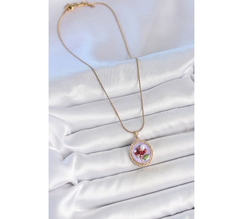 316L Çelik Gold Renk Zincir Mor Mineli İncili Çiçek İşlemeli Portre Model Kadın Kolye