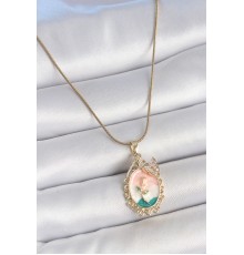 316L Çelik Gold Renk Zincir Mix Renk Çiçek İşlemeli Zirkon Taş Detaylı Portre Model Kadın Kolye