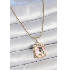 316L Çelik Gold Renk Zincir Pembe Mineli Çiçek İşlemli İnci Detay Portre Model Kadın Kolye
