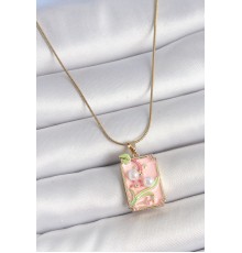 316L Çelik Gold Renk Zincir Pembe Mineli İncli Çiçek İşlemeli Portre Model Kadın Kolye