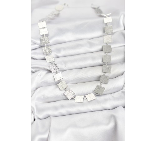 Kare Plaka Model Gümüş Renk Kadın Kolye