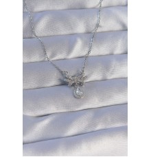 316L Çelik Zincirli Gümüş Renk Zirkon Taşlı Damla Detay Fiyonk Model Kolye