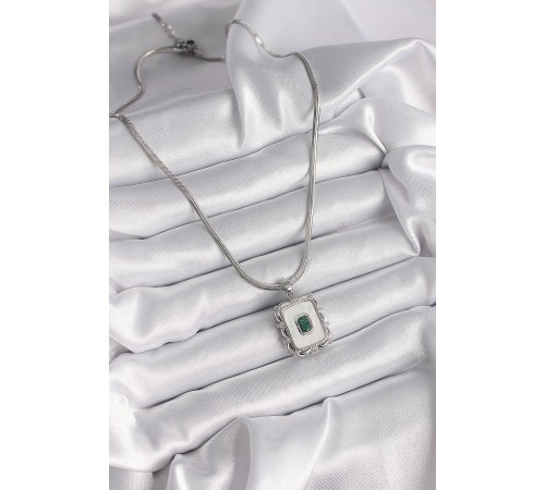 316L Çelik Gümüş Renk İtalyan Zincir Beyaz Sedefli Kare Portre Model Zümrüt Taş Detay Kadın Kolye