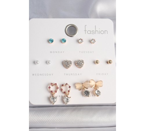 Pirinç Gold Renk Zirkon Taşlı Kalp Beyaz Mineli Fiyonk Figür 7 Çift Kadın Küpe Seti