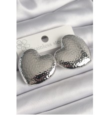 Pirinç Gümüş Renk İşleme Detaylı Kalp Model Kadın Küpe