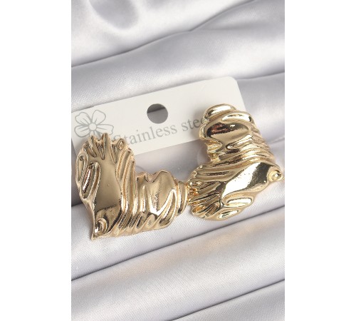 Pirinç Gold Renk İşlemeli Kalp Model Kadın Küpe