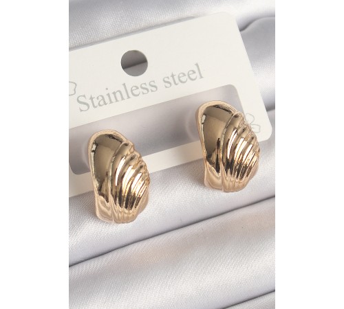 Pirinç Gold Renk İşleme Detaylı Yarım Halka Model Kadın Küpe