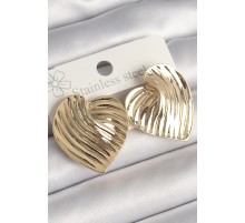 Pirinç Gold Renk İşlemeli Plaka Kalp Model Kadın Küpe