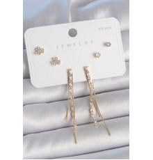 Pirinç Gold Renk Su Yolu Zirkon Taşlı Sallantı Model Çiçek Detay 925 Ayar Gümüş Çivi Kadın Küpe Seti