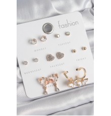 Pirinç Gold Renk Zirkon Taşlı Sallantılı Kalp Figür Kelebek Detay 7 Çift Kadın Küpe Seti