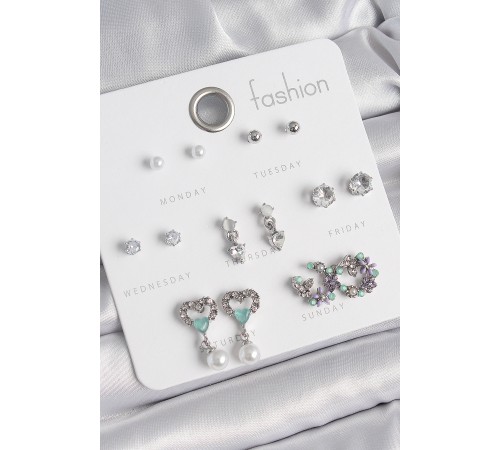 Pirinç Gümüş Renk Zirkon Taşlı Sallantılı Kalp Model Çiçek Detay 7 Çift Kadın Küpe Seti