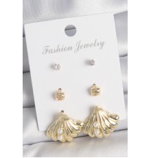 Pirinç Gold Renk Zirkon Taşlı İnci Detaylı Deniz Kabuğu Model 3 Çift Kadın Küpe Seti