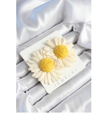 Papatya Model Beyaz Ve Sarı Renk Kadın Küpe