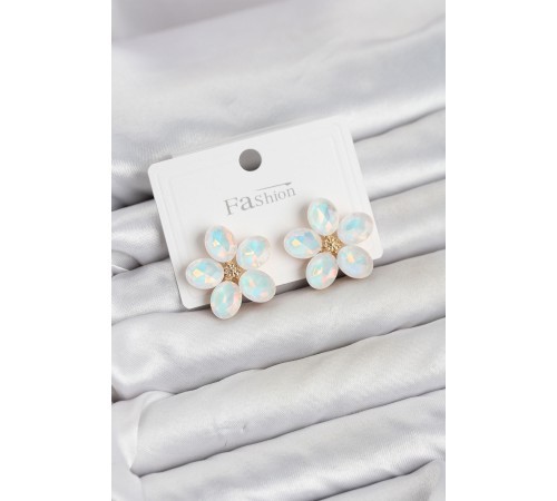 Beyaz Renk Kristal Taşlı Çiçek Model Kadın Küpe