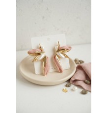 Pembe Renk Lotus Yaprak Model Kadın Küpe