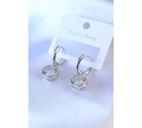 Gümüş Renk Zirkon Taşlı Pirinç Kadın Küpe