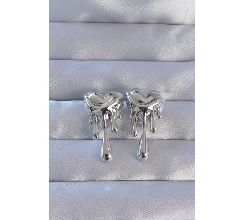 316L Çelik Gümüş Renk Eriyen Kalp Tasarımlı Küpe