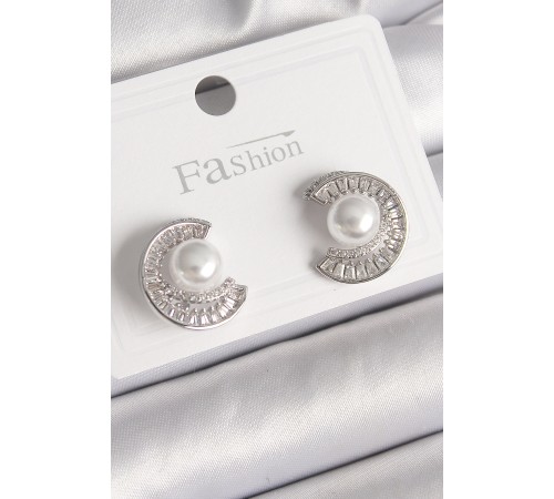 Pirinç Gümüş Renk Zirkon Taşlı Salyangoz Model İnci Detay Kadın Küpe