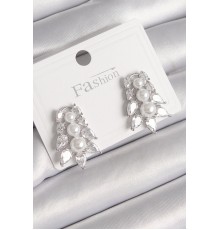 Pirinç Gümüş Renk Zirkon Taşlı Yaprak Model İnci Detay Kadın Küpe