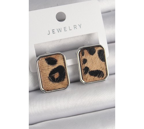 Pirinç Gümüş Renk Leopar Desenli Kare Model Kadın Küpe