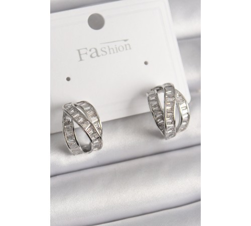 Pirinç Gümüş Renk Zirkon Taşlı Düğüm Halka Model Kadın Küpe