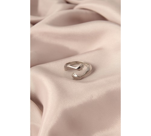 Ayarlamalı Gümüş Renk Metal Sarılan Eller Model Kadın Yüzük