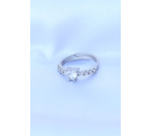 Pirinç Gümüş Renk Ayarlanabilir Zirkon Taşlı Minimal Kalp Yüzük