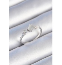 Pirinç Gümüş Renk Zirkon Taşlı Oval Beyaz Mineli Kadın Yüzük