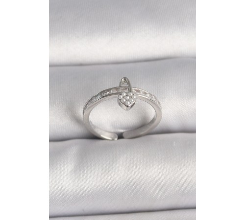 Pirinç Gümüş Renk Zirkon Taşlı İnci Detaylı Kilit Kalp Model Ayarlanabilir Yüzük