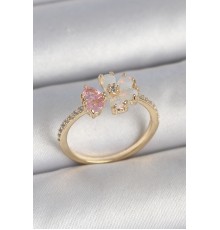 Pirinç Gold Renk Beyaz Mineli Pembe Zirkon Taşlı Çiçek Model Kadın Yüzük