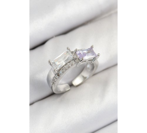 Pirinç Zirkon Taşlı Dikdörtgen Model Gümüş Renk Kadın Yüzük