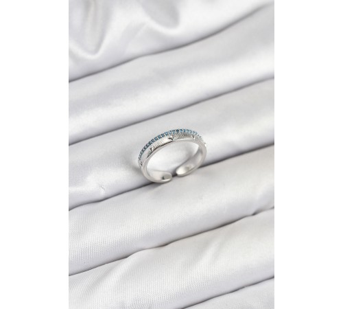 Pirinç Gümüş Renk Sıralı Zirkon Taşlı Kutup Yıldızı Model Kadın Yüzük