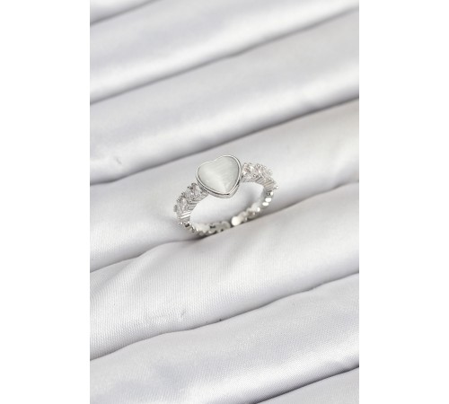 Pirinç Gümüş Renk Zirkon Taşlı Kalpli Kadın Yüzük