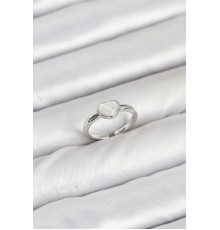 Pirinç Gümüş Renk Kalpli Kadın Yüzük