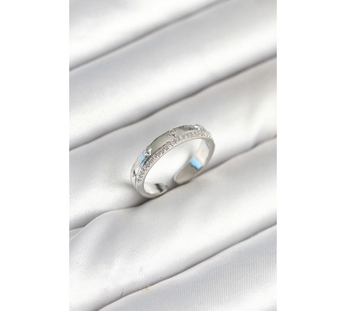 Gümüş Renk Şerit Zirkon Taşlı Kadın Yüzük