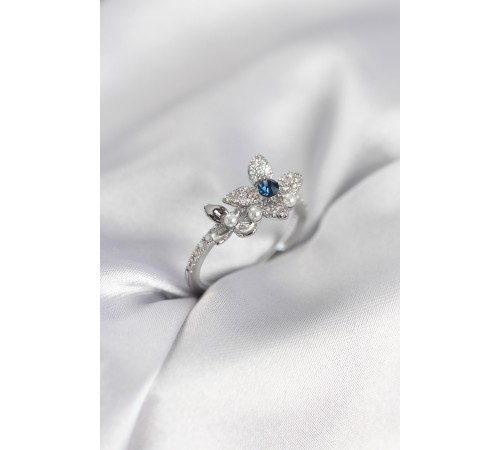 Gümüş Renk Çiçek Model Zirkon Taşlı Kadın Yüzük