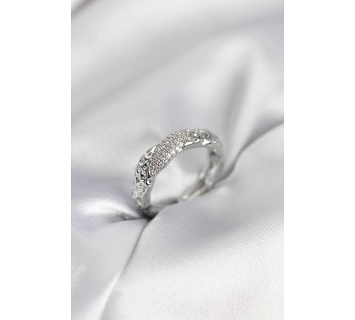 Zirkon Taşlı Puntalı Gümüş Renk Kadın Yüzük