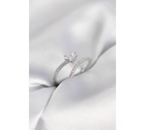 Gümüş Renk Zirkon Taşlı Kuyruklu Kalp Model Kadın Yüzük