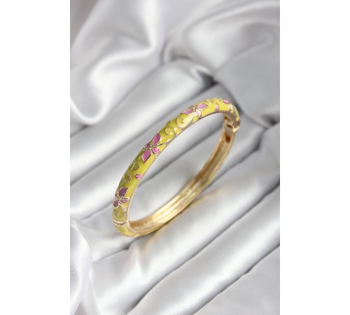 Mineli Pirinç Sarı Çiçek Desenli Gold Renk Kadın Kelepçe (çap 60 mm) - TJ-BB7000 Mineli Pirinç Sarı Çiçek Desenli Gold Renk Kadın Kelepçe (çap 60 mm) - TJ-BB7000
